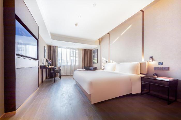 atour hotel lianyungang city government