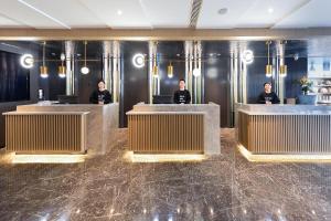atour hotel lianyungang city government