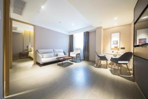 atour hotel wuxi railway station chunsheng road