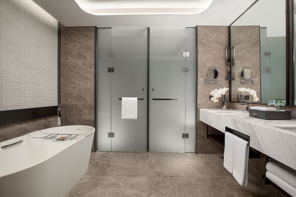 crowne plaza zhengzhou high tech zone an ihg hotel