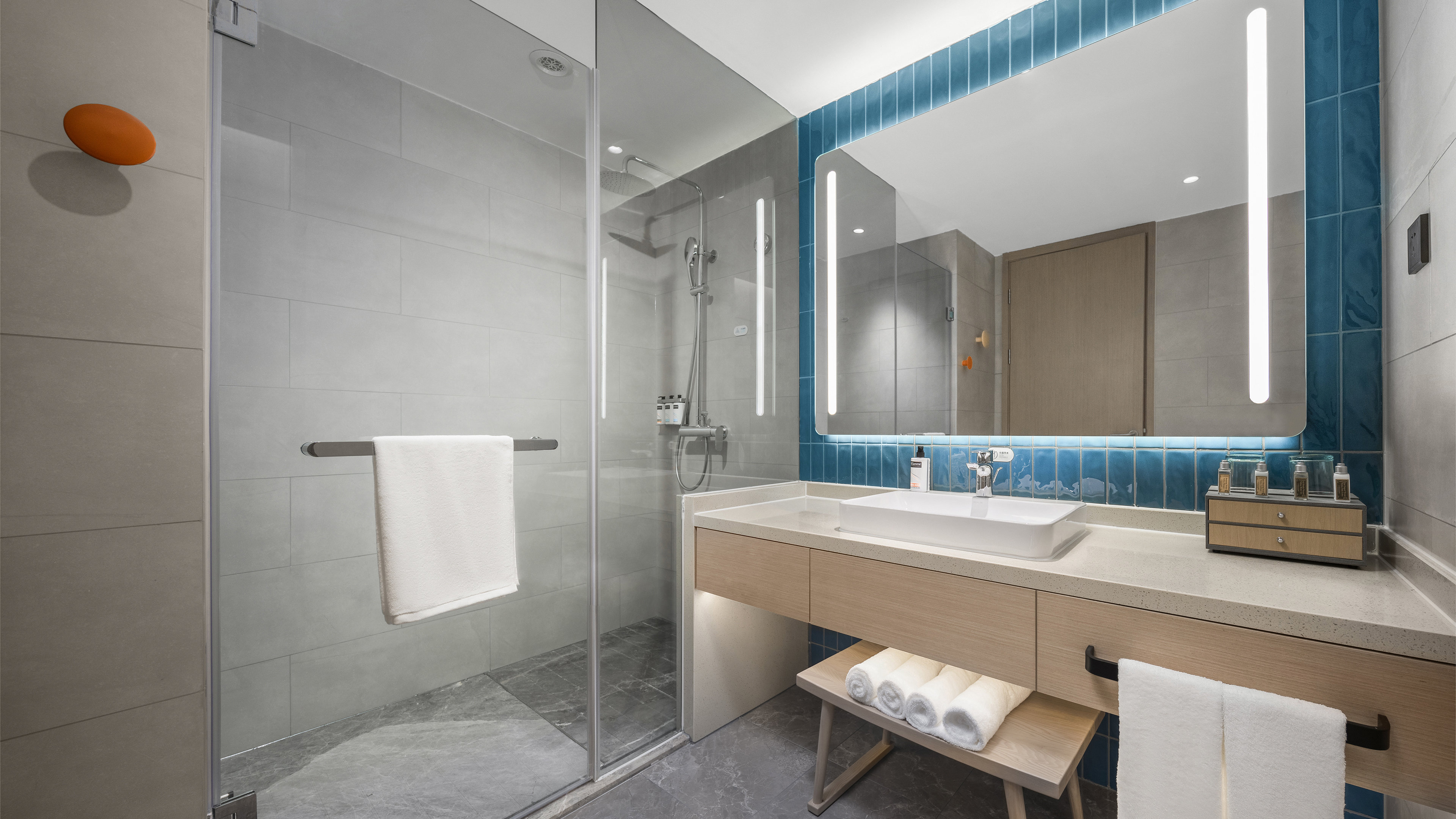 holiday inn express tengchong hot spring an ihg hotel