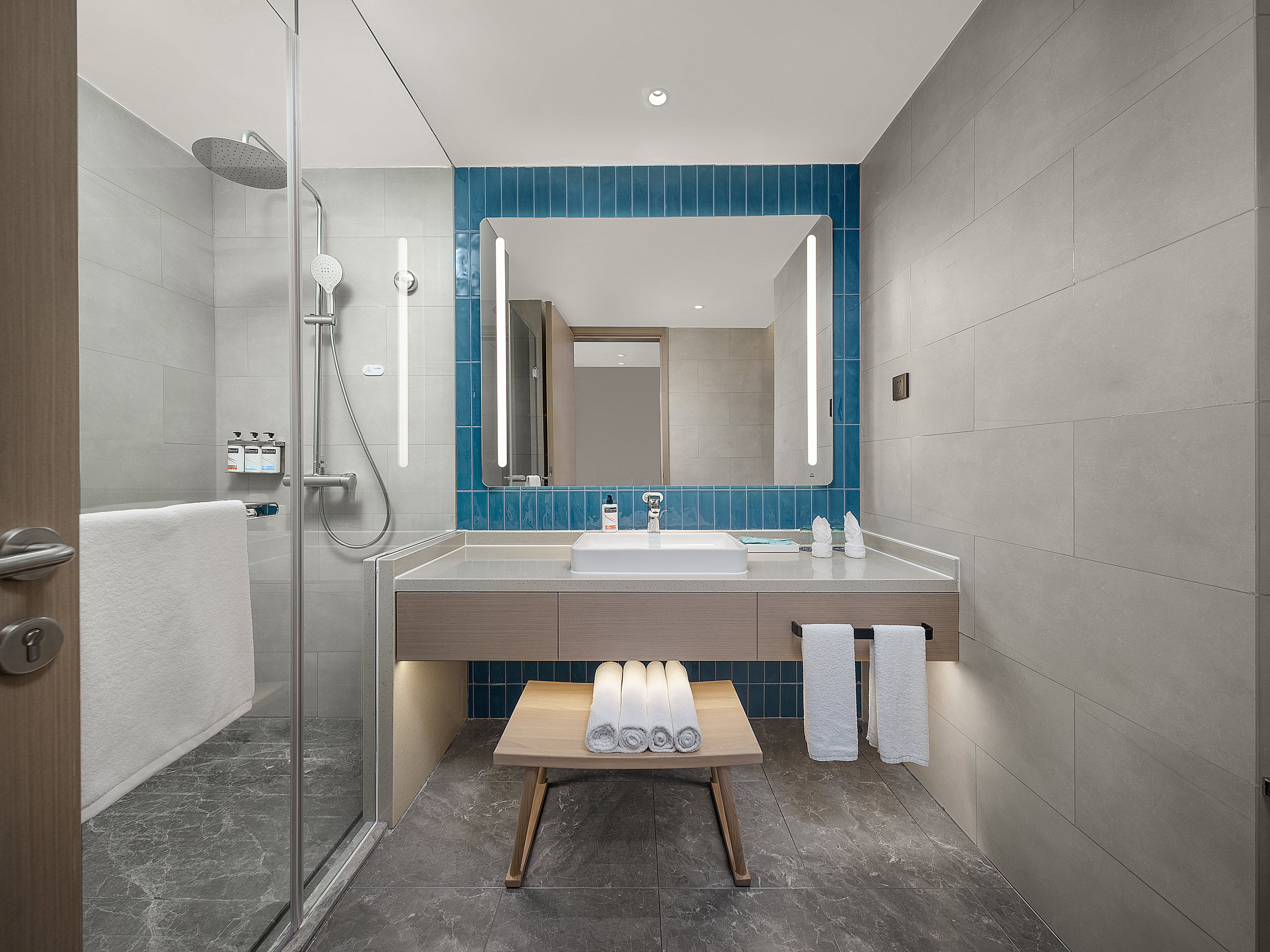 holiday inn express tengchong hot spring an ihg hotel