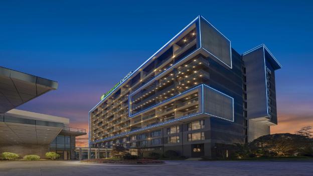 holiday inn express tengchong hot spring an ihg hotel