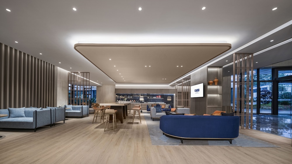 holiday inn express tengchong hot spring an ihg hotel