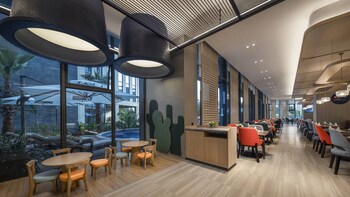 holiday inn express tengchong hot spring an ihg hotel