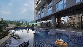 Holiday Inn Express Tengchong Hot Spring, An Ihg Hotel,,3 star