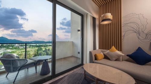 holiday inn express tengchong hot spring an ihg hotel
