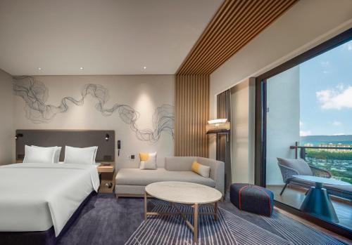 holiday inn express tengchong hot spring an ihg hotel