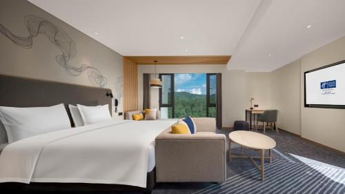 holiday inn express tengchong hot spring an ihg hotel