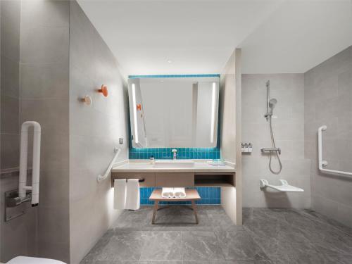 holiday inn express tengchong hot spring an ihg hotel