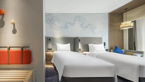 holiday inn express tengchong hot spring an ihg hotel