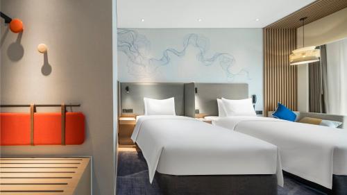 holiday inn express tengchong hot spring an ihg hotel