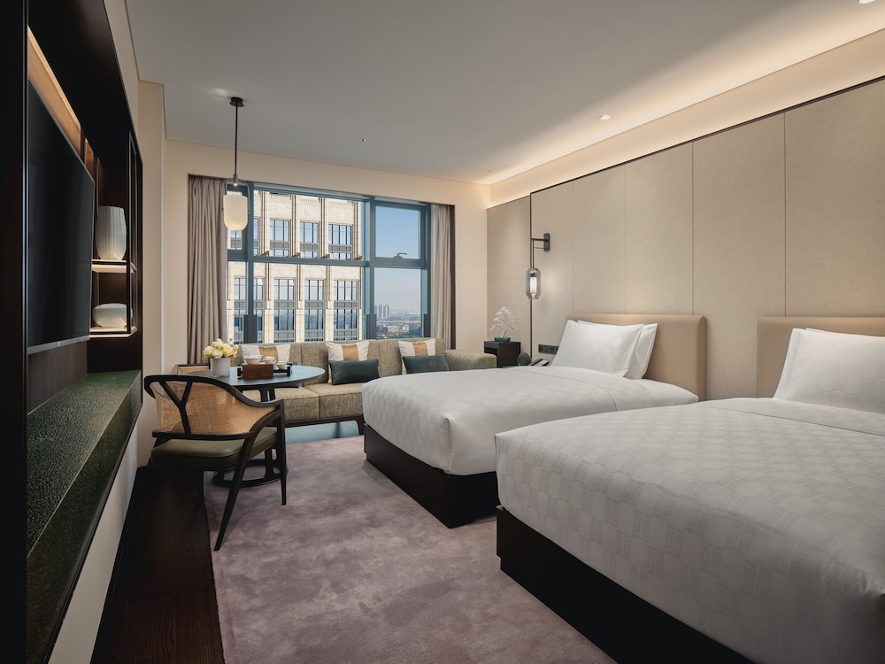 hualuxe kunshan huaqiao an ihg hotel