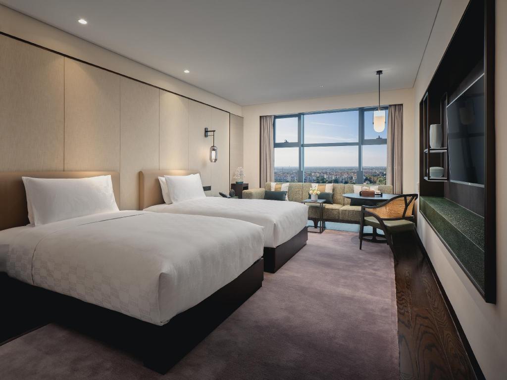 hualuxe kunshan huaqiao an ihg hotel