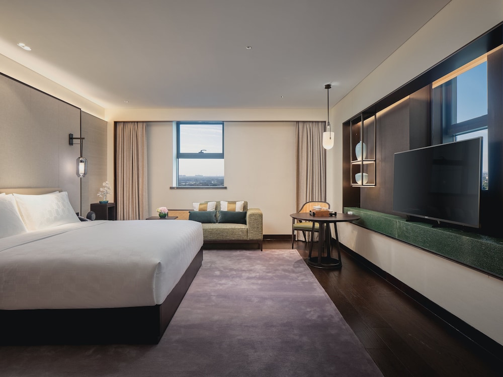 hualuxe kunshan huaqiao an ihg hotel