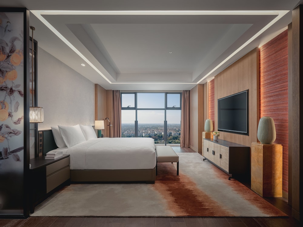 hualuxe kunshan huaqiao an ihg hotel