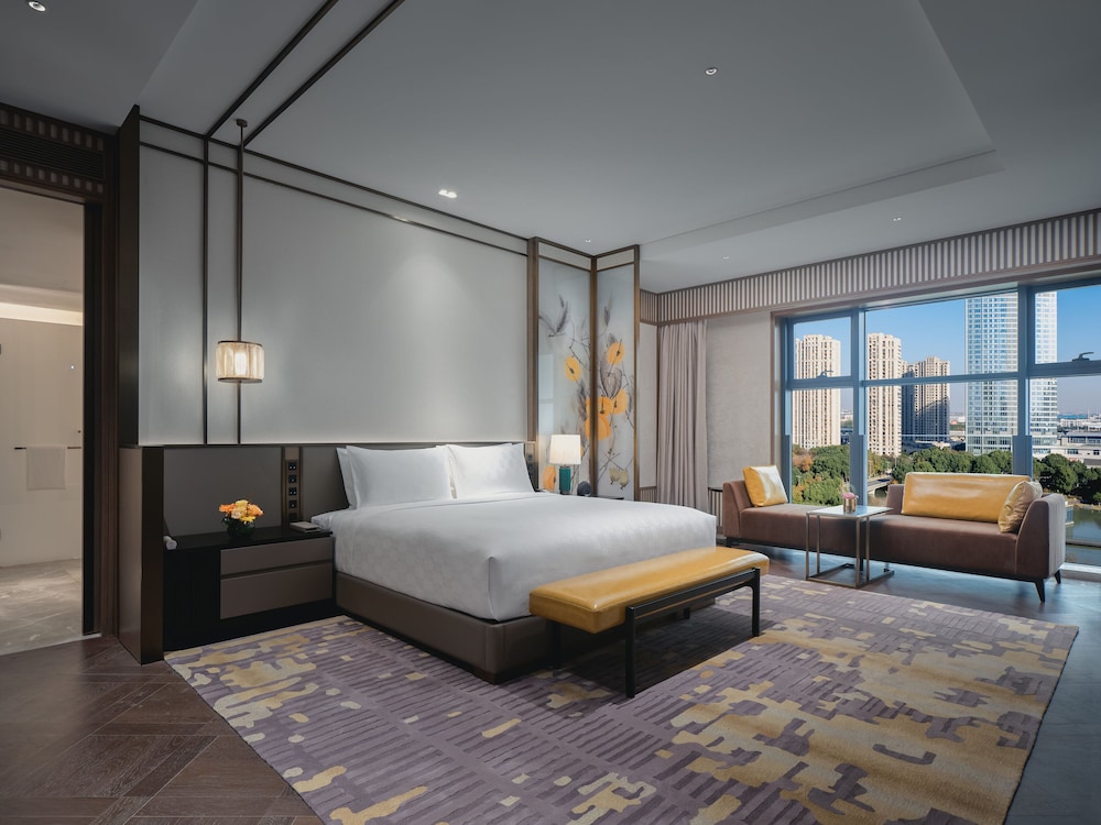 hualuxe kunshan huaqiao an ihg hotel