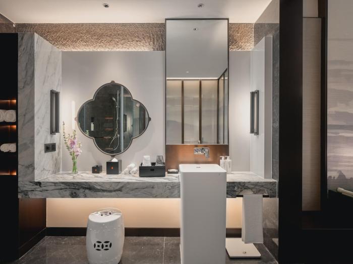 hualuxe kunshan huaqiao an ihg hotel