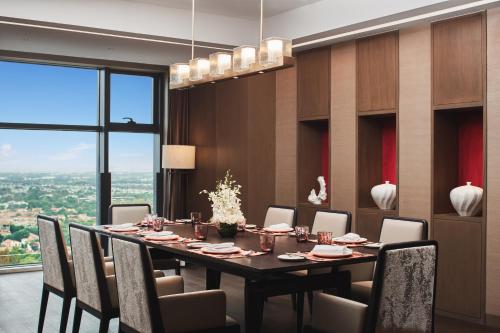 hualuxe kunshan huaqiao an ihg hotel