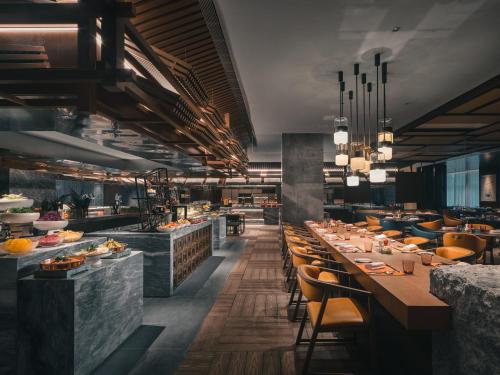 hualuxe kunshan huaqiao an ihg hotel