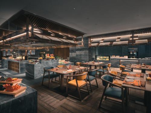 hualuxe kunshan huaqiao an ihg hotel