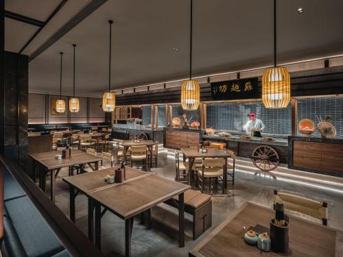 hualuxe kunshan huaqiao an ihg hotel