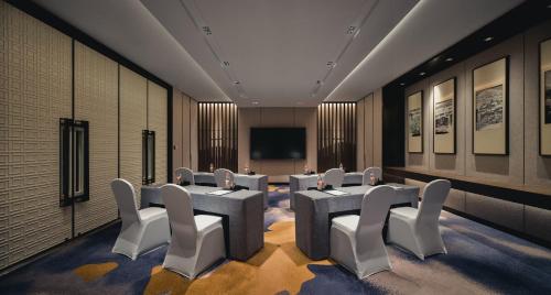 hualuxe kunshan huaqiao an ihg hotel