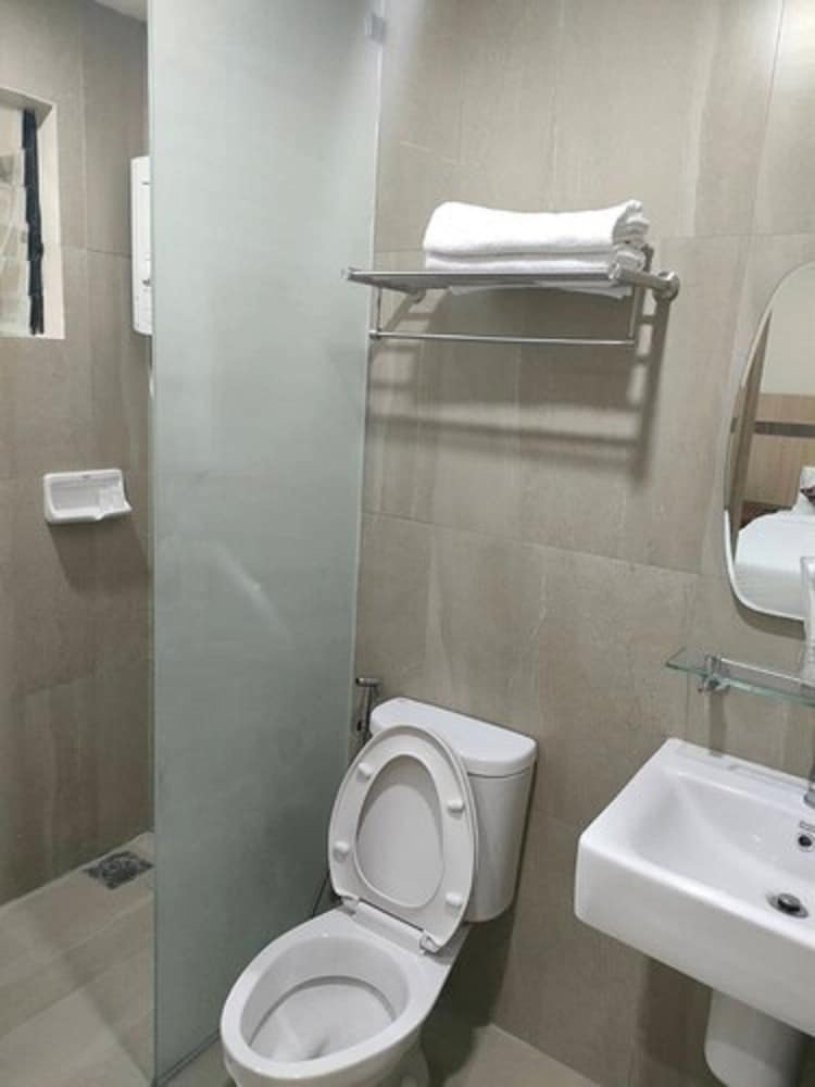 cebu family suites by cocotel powered by fave