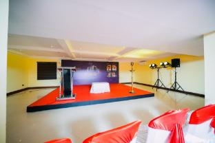 hotel palmyra grand inn