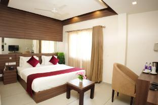 hotel palmyra grand inn