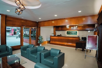 hotel palmyra grand inn