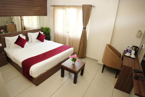 hotel palmyra grand inn