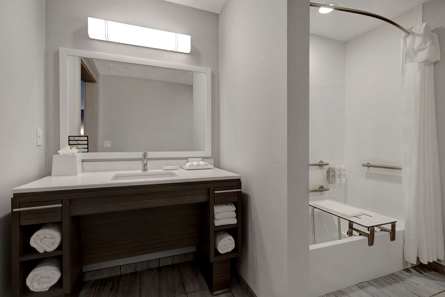 home2 suites by hilton petaluma