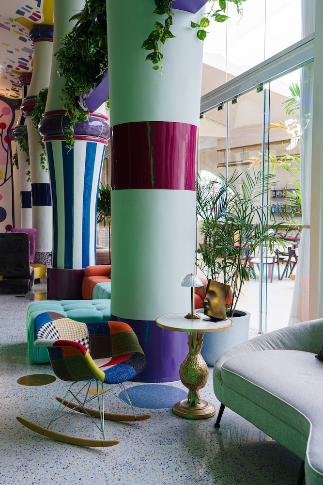 chi hotel bangkok sha extra plus