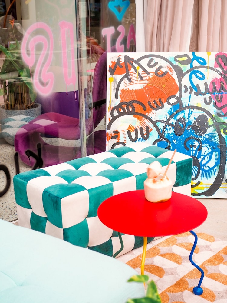 chi hotel bangkok sha extra plus