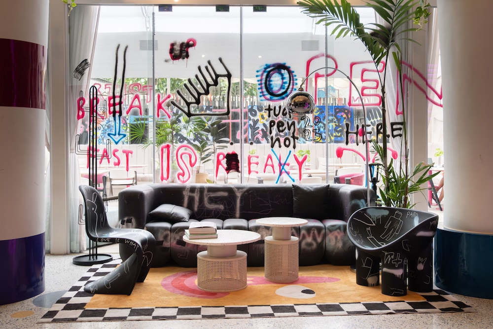 chi hotel bangkok sha extra plus