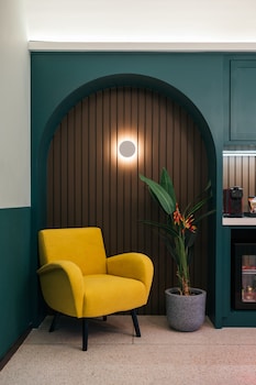 chi hotel bangkok sha extra plus