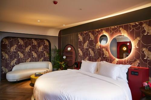 chi hotel bangkok sha extra plus