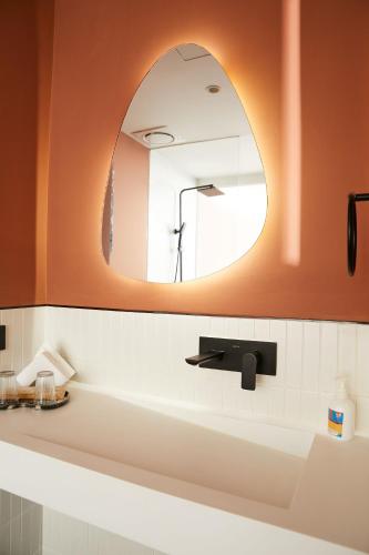 chi hotel bangkok sha extra plus