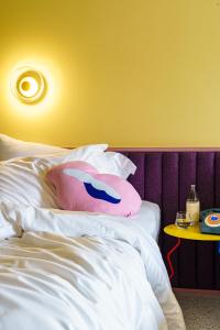 chi hotel bangkok sha extra plus