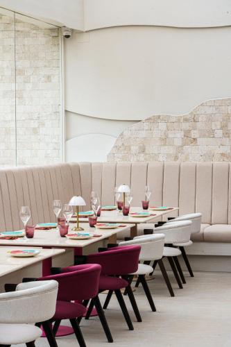 chi hotel bangkok sha extra plus