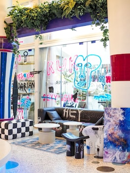 chi hotel bangkok sha extra plus