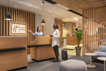 holiday inn express marne la vallee val d europe