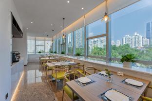 cm serviced apartment shenzhen dongmen