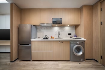 cm serviced apartment shenzhen dongmen