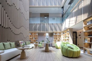 cm serviced apartment shenzhen dongmen