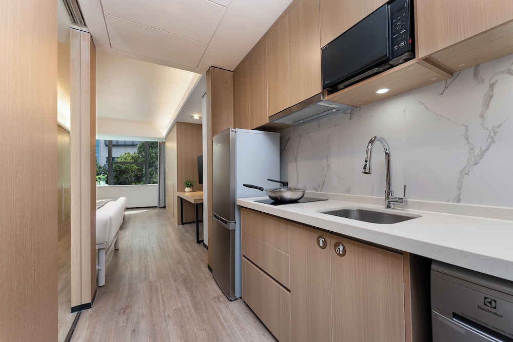 cm serviced apartment shenzhen dongmen