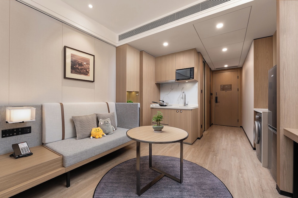 cm serviced apartment shenzhen dongmen