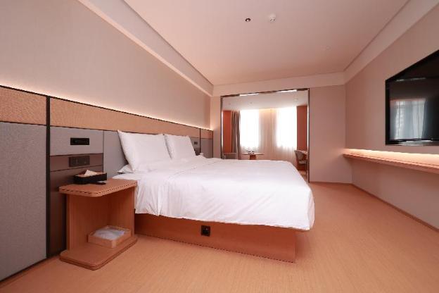 ji hotel yancheng baolong plaza dongjin road