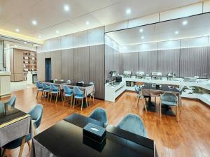 Jinjiang Metropolo Hotel Jiangyin Hongqiao Road Ba,,3 star
